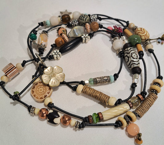 CRAZY CHAIN Necklace and bracelet with floral button