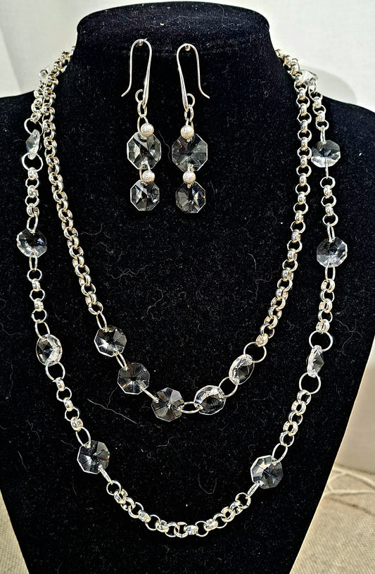 Ladies silver rollo chain and crystal chandelier glass beaded necklace.