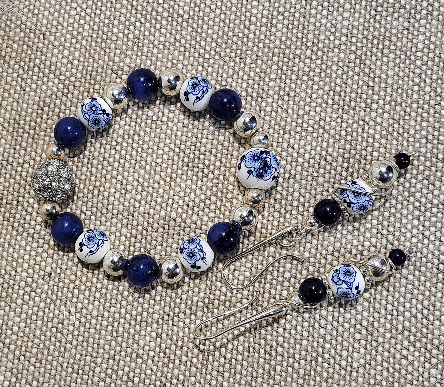 Delft Blue ladies bracelet and earring set