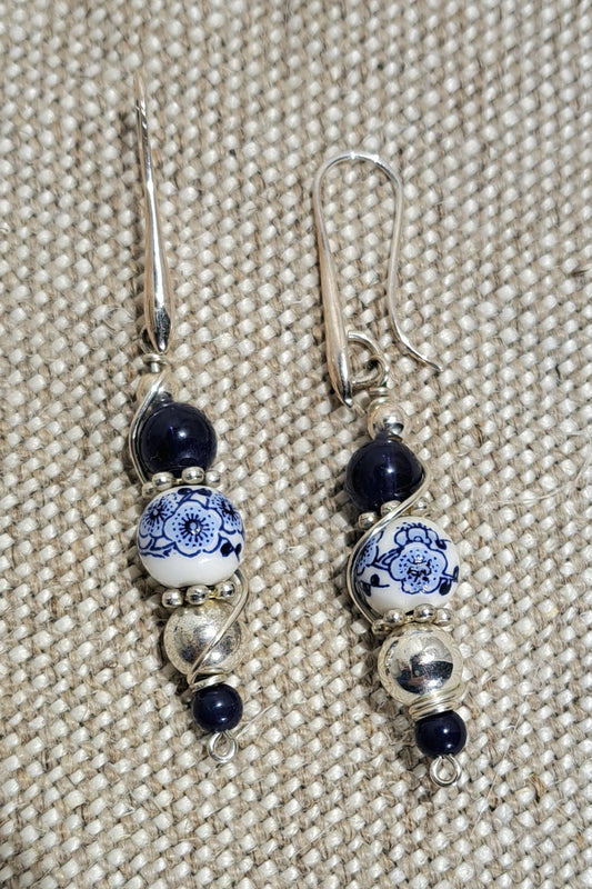 Delft Blue ladies bracelet and earring set