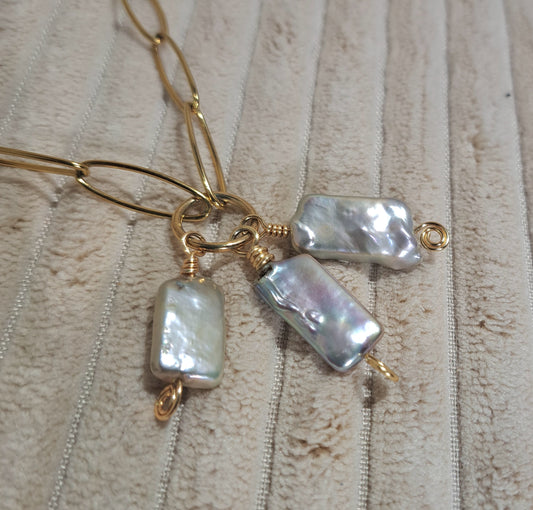 Ladies paperclip chain necklace with Biwa Pearls