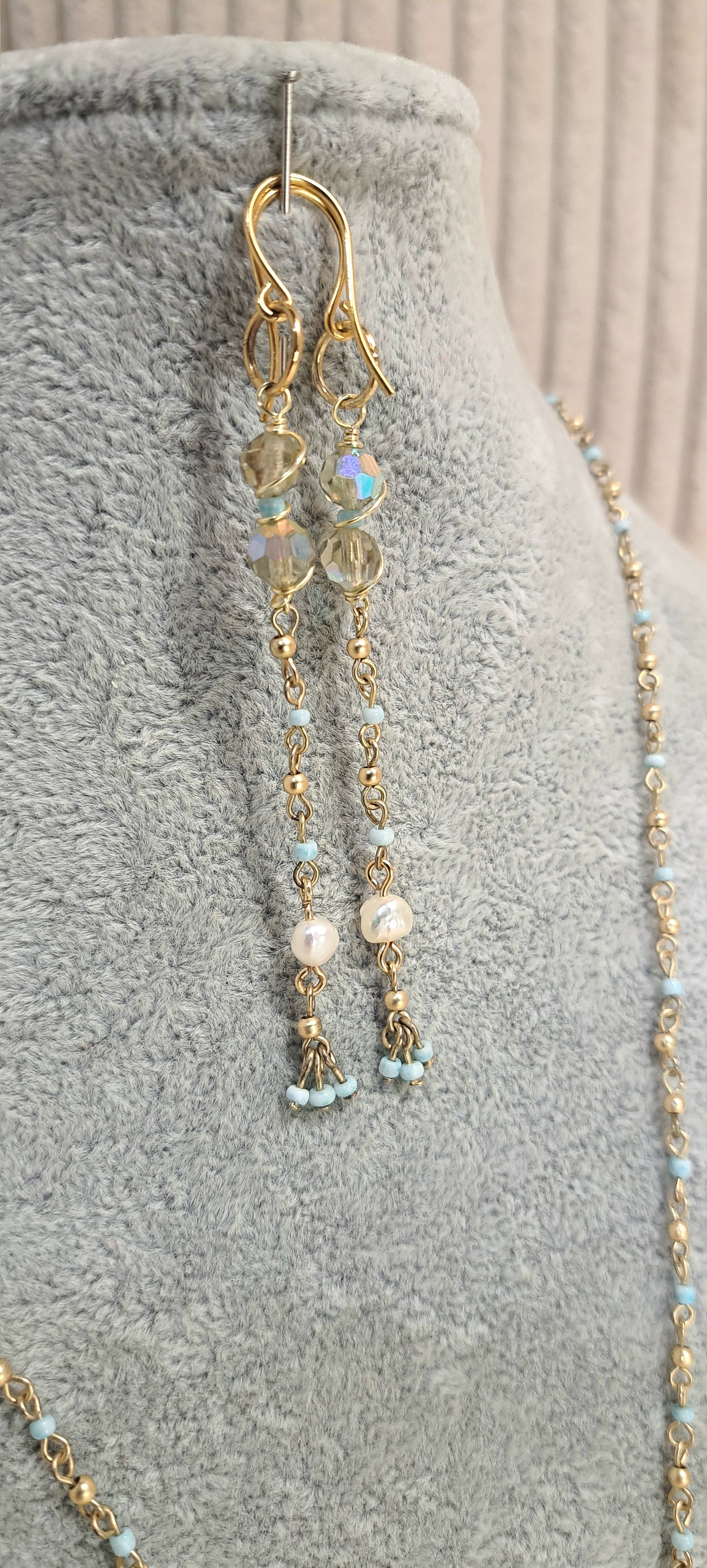 Sea Shell Necklace and earring with embellished satellite chain and fresh water pearl details
