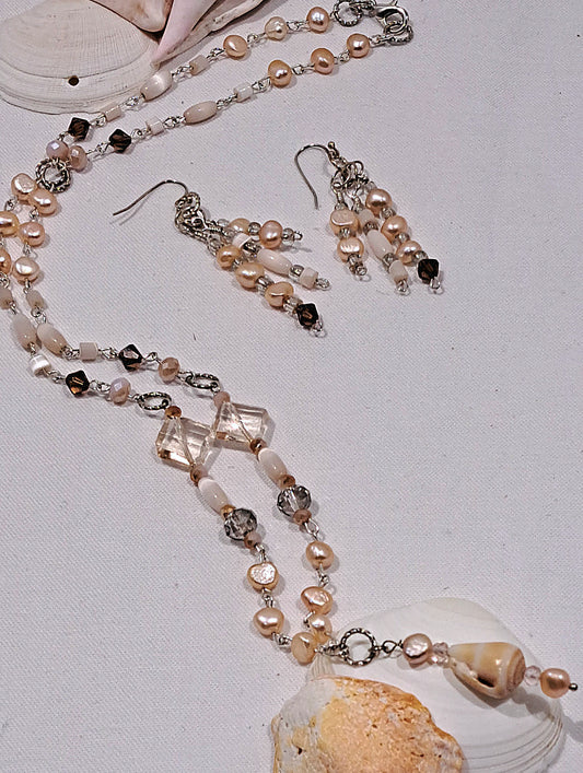Ladies sea shell necklace and earring set
