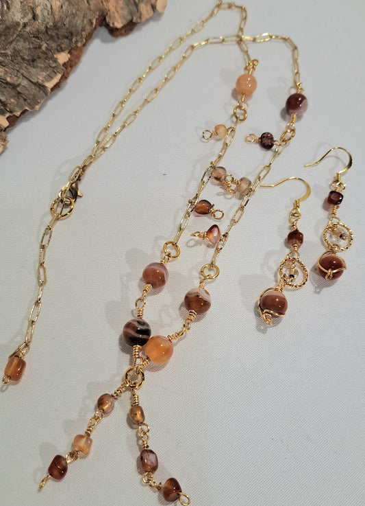 Carnelian and gold paperclip chain and earring set.