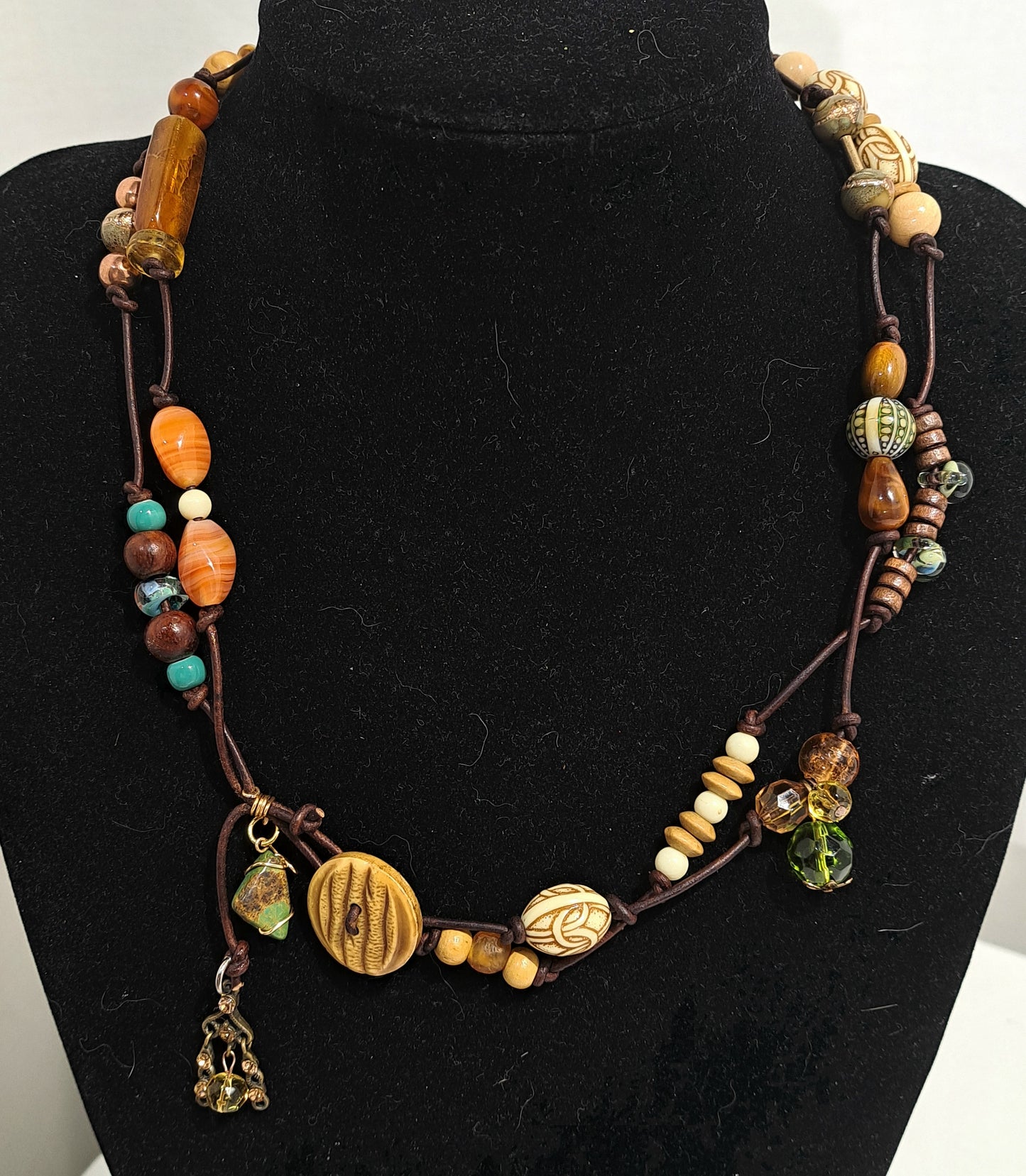 CRAZY CHAIN Necklace and bracelet with wood groovy button