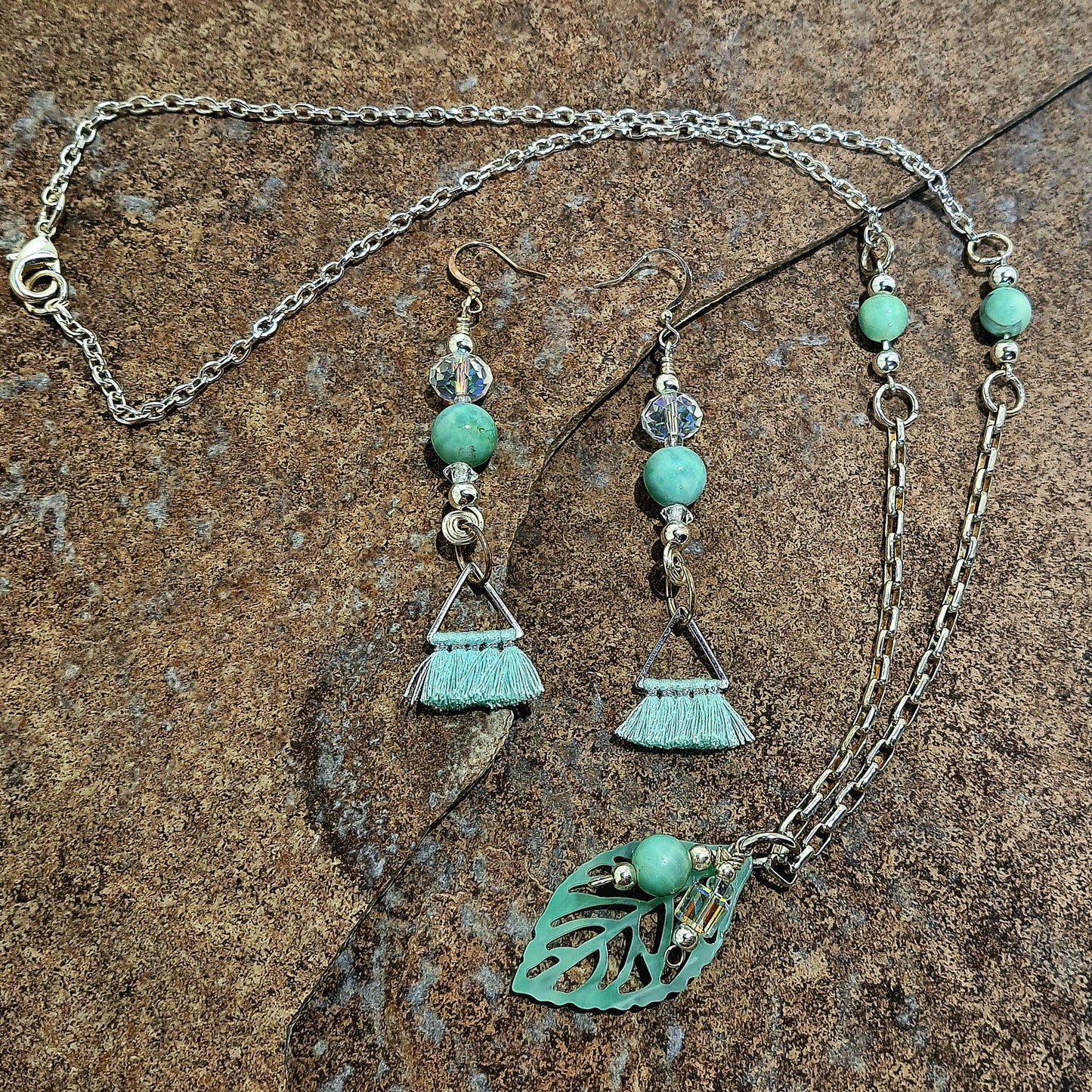 Green leaf acetate and agate necklace and earring set