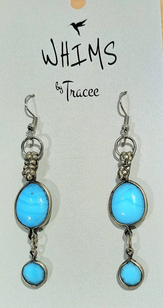Ladies vintage blue glass double drop earrings.